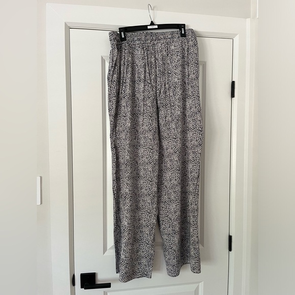 RW & CO wide leg drawstring pants - Picture 3 of 6